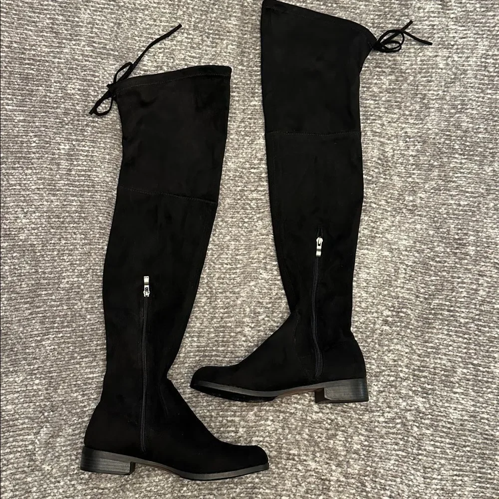 NWOT Catherine Malandrino Black suede over the knee boots with tie detail 7.5